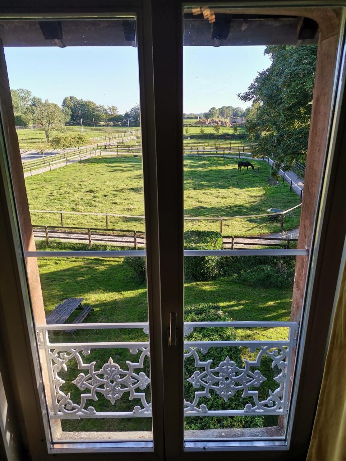 Bed and Breakfast Manoir Du Taillis Heugon Exterior foto